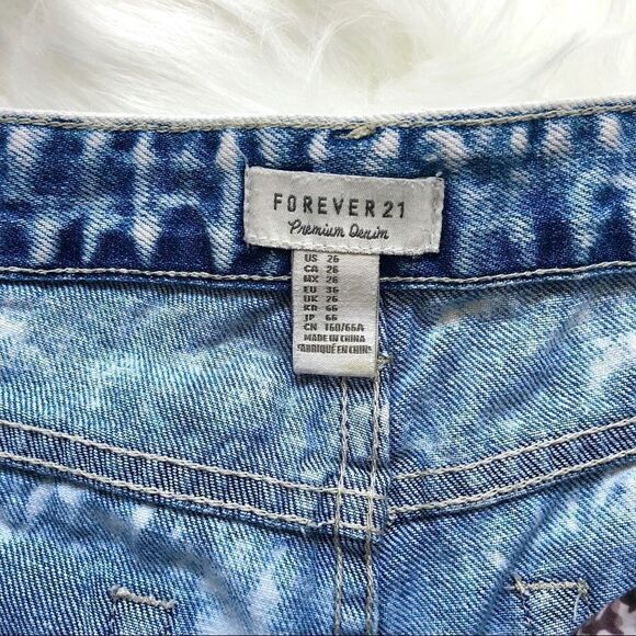 Acid Washed Distressed Shorts - Picture 4 of 4